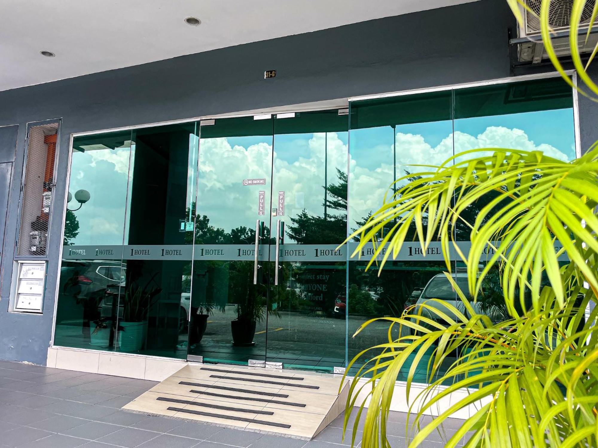 1 Hotel Mahkota Cheras Exterior foto