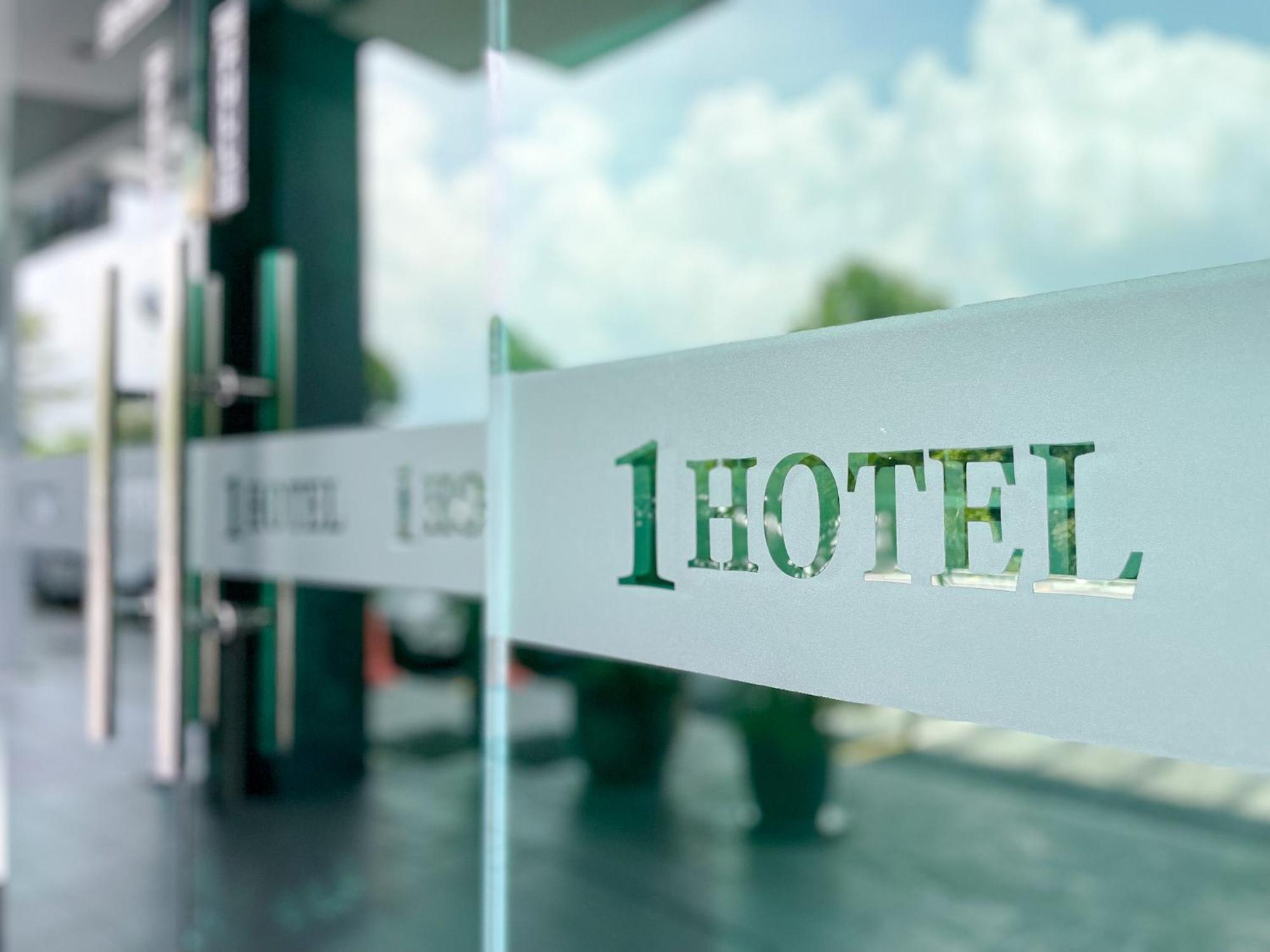 1 Hotel Mahkota Cheras Exterior foto