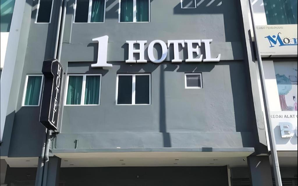 1 Hotel Mahkota Cheras Exterior foto