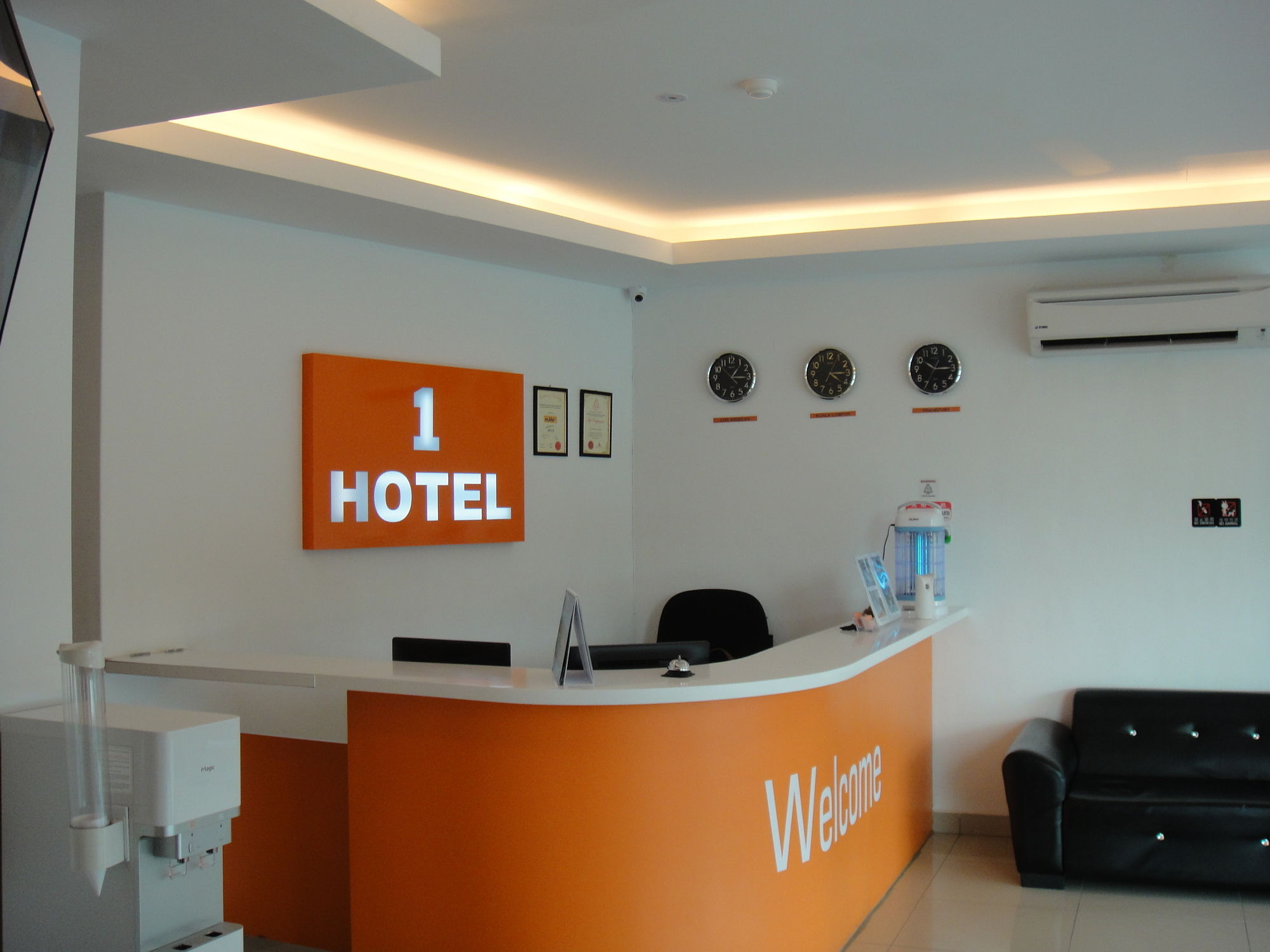 1 Hotel Mahkota Cheras Exterior foto